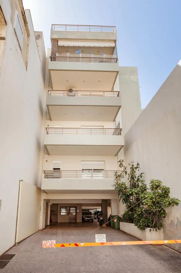 Cozy Spacious Apartment In The Heart Of Heraklion Екстериор снимка
